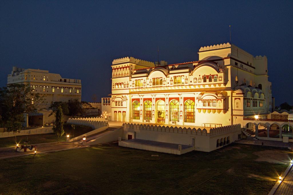 โรงแรมสุรัชครห์ ฟอร์ต Surajgarh ภายนอก รูปภาพ
