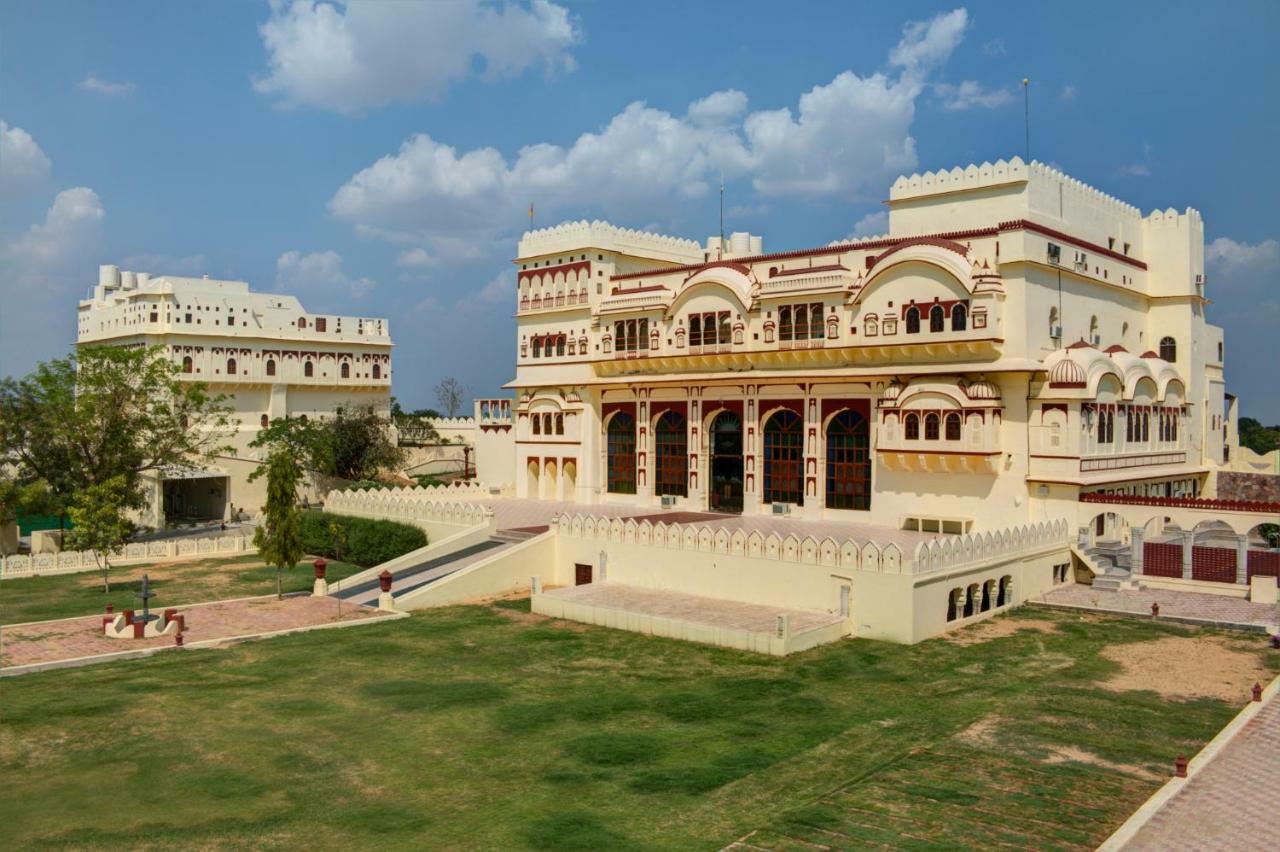 โรงแรมสุรัชครห์ ฟอร์ต Surajgarh ภายนอก รูปภาพ