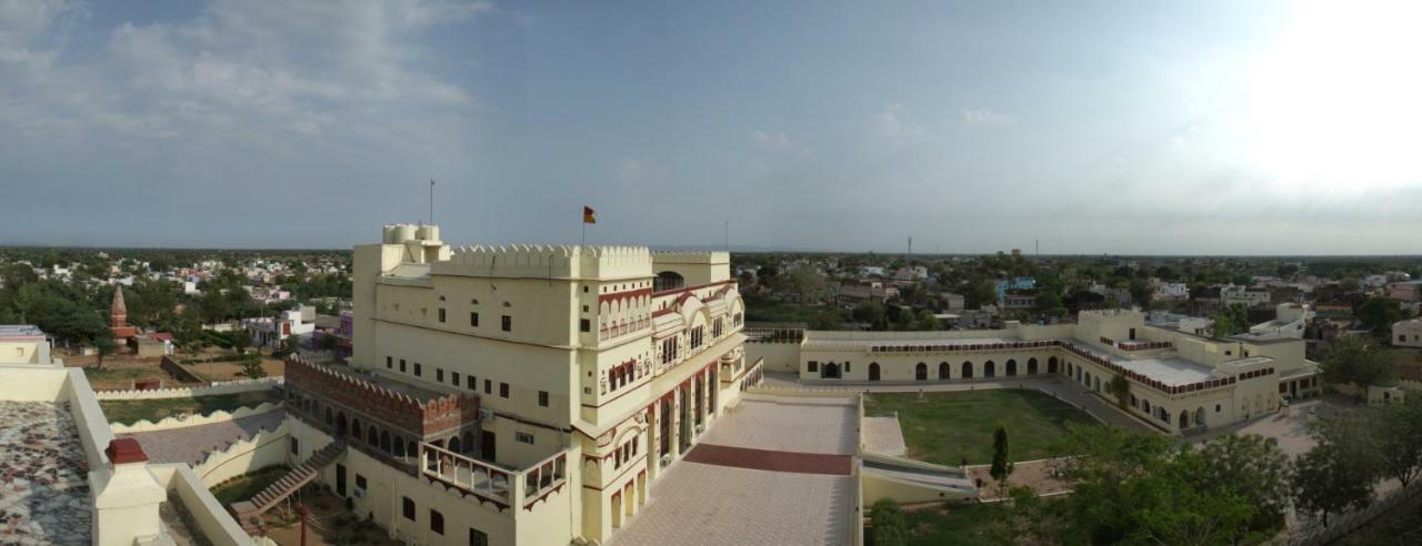 โรงแรมสุรัชครห์ ฟอร์ต Surajgarh ภายนอก รูปภาพ